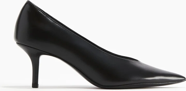 Pointed Pumps