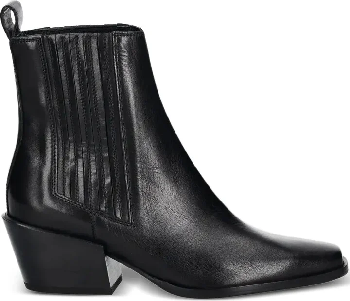 Pointed-Toe Ankle Boots