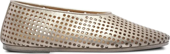 Pointed-Toe Ballerina Shoes
