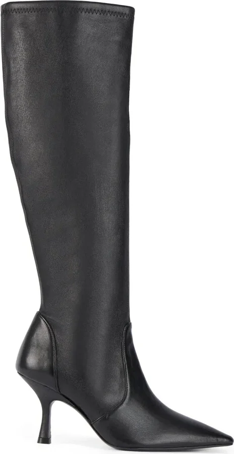 Pointed-Toe Boots