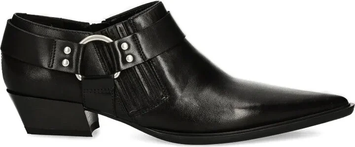 Pointed-Toe Buckle Boots