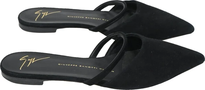 Pointed Toe Flats in Black Suede