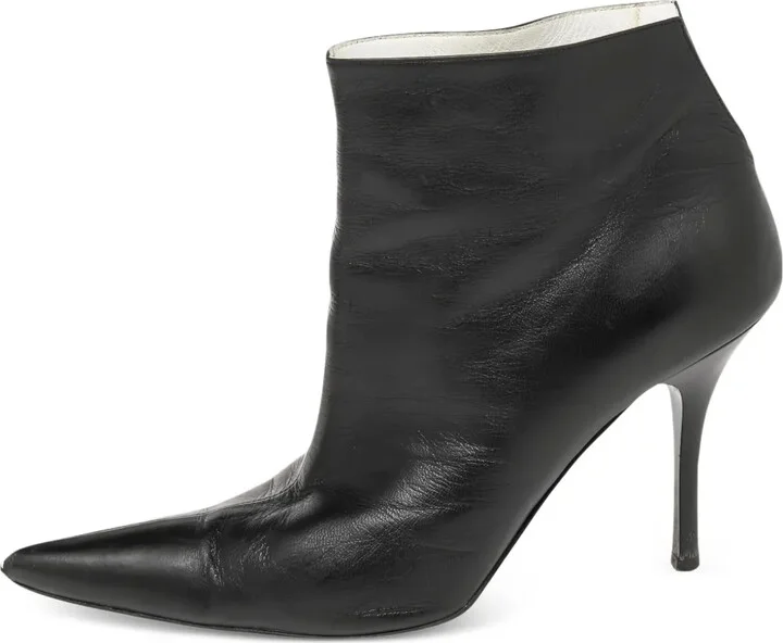 Pointed-Toe Leather Boots