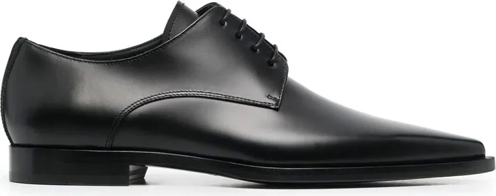 pointed-toe Oxford shoes