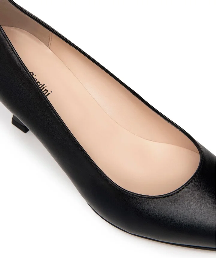 Pointed Toe Pump - Image 5