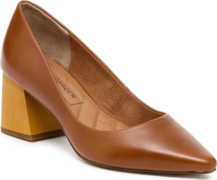 Pointed Toe Pump