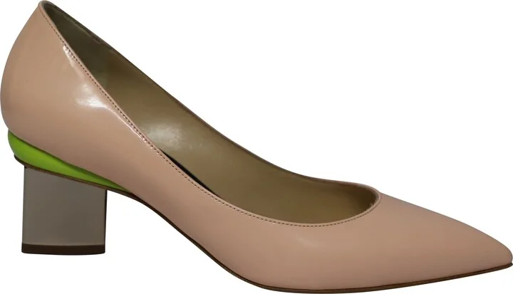 Pointed Toe Pumps in Pink Patent Leather