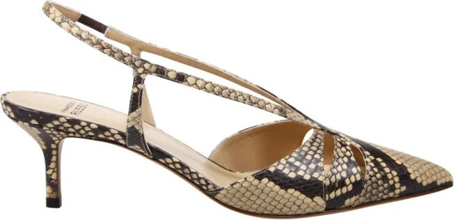 Pointed Toe Sandals With Crisscross Straps