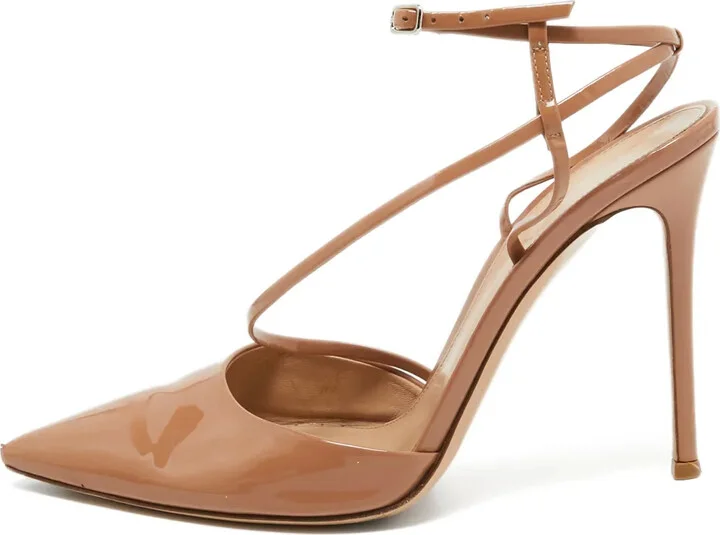 Pointed-Toe Strappy Sandals
