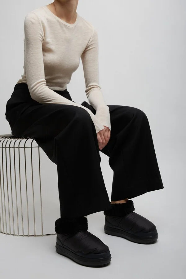Polar black shearling boots - Image 2