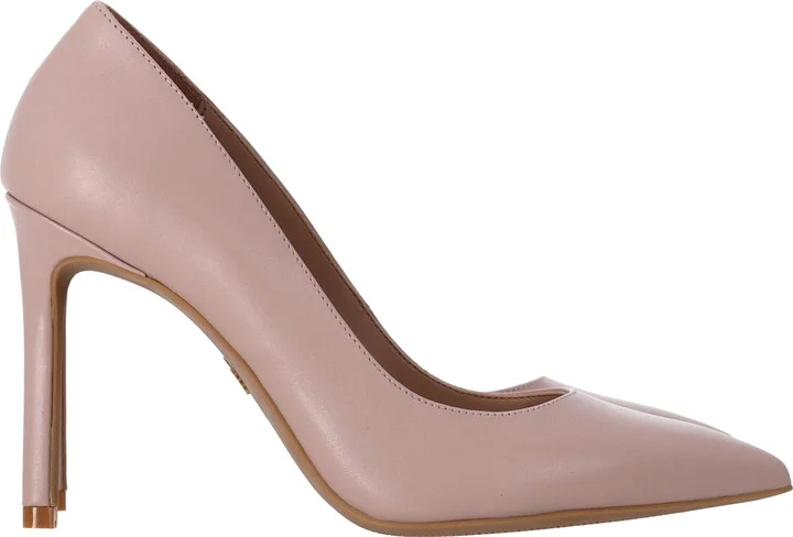 Polish Pumps in Pink Leather