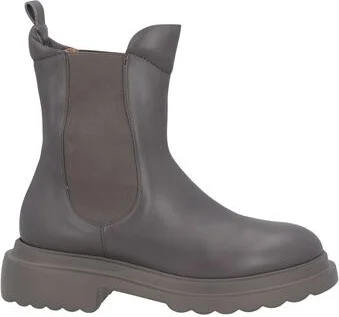 Pomme D'or Woman Ankle boots