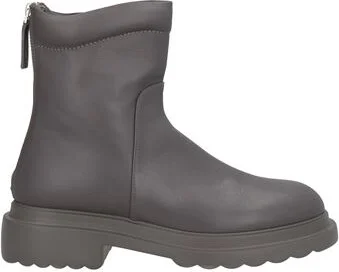 Pomme D'or Woman Ankle boots