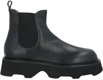 Pomme D'or Woman Ankle boots