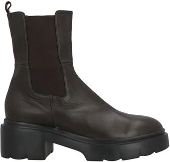 Pomme D'or Woman Ankle boots