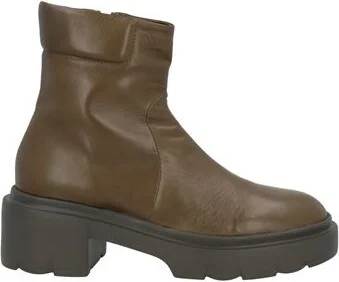 Pomme D'or Woman Ankle boots