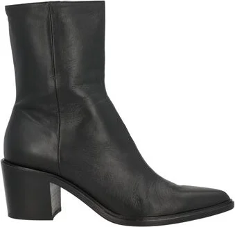 Pomme D'or Woman Ankle boots