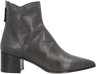 Pomme D'or Woman Ankle boots