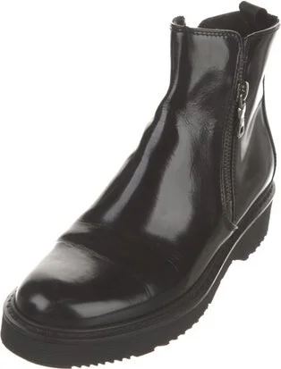 Prada - Image 2