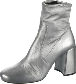 Prada - Image 2