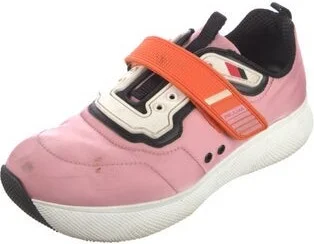 Prada - Image 2