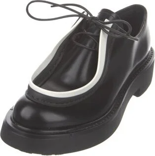 Prada - Image 2