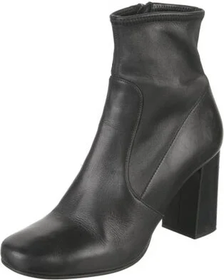 Prada - Image 2
