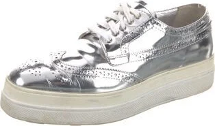 Prada - Image 2