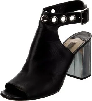 Prada - Image 2