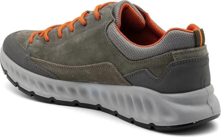 Prague Sneaker - Image 2