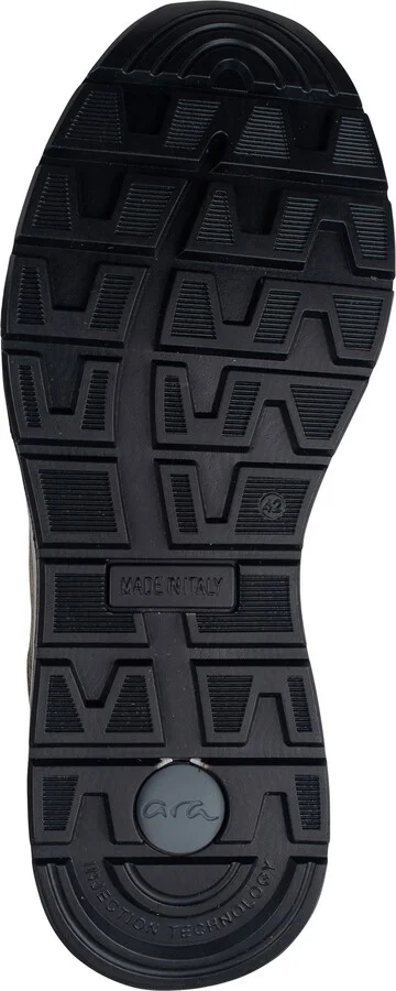 Prague Sneaker - Image 7