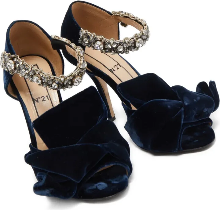 Pre-Owned 105mm Crystal-Embellished Velvet Sandals - Image 3