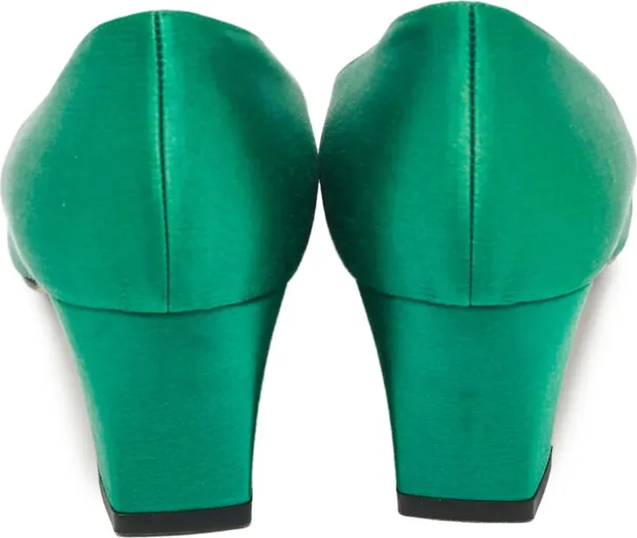 pre-owned 55mm Okkato satin embellished kitten heel pumps - Image 3