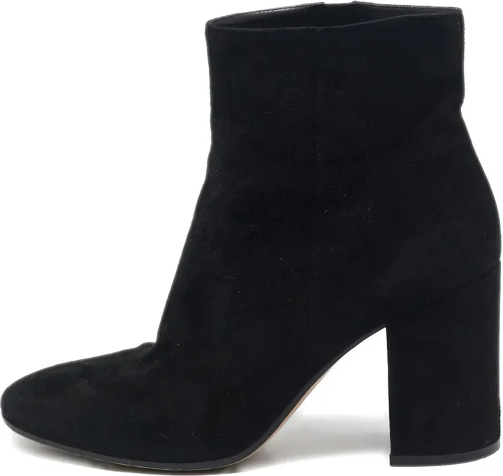 Pre-Owned Block Heel Suede Ankle Boots