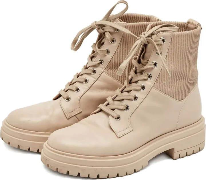 Pre-Owned Leather Boots - Image 2
