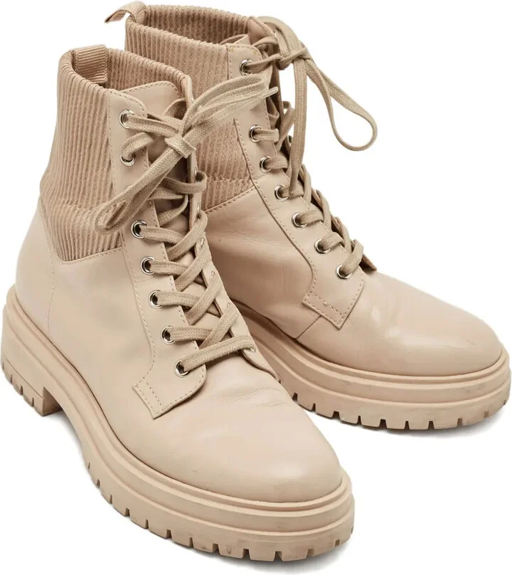 Pre-Owned Leather Boots - Image 4