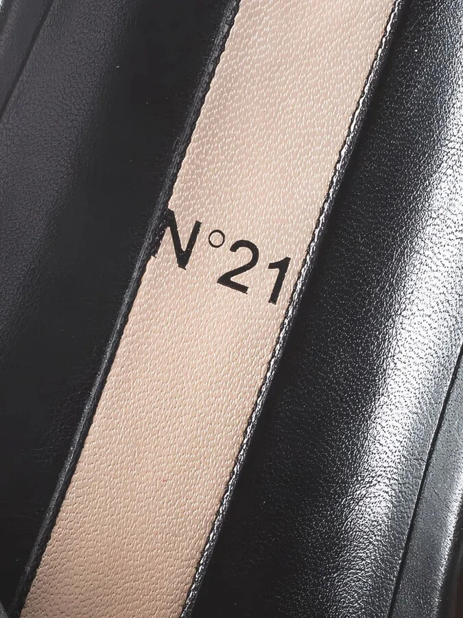 Pre-Owned leather slides - Image 5