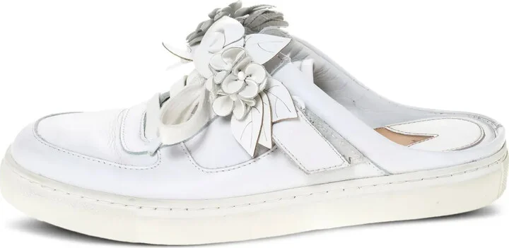 pre-owned Lilico Jessie flower sneakers