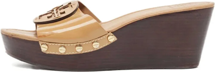 Pre-Owned Patent Leather Wedge Sandals