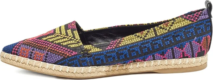 Pre-Owned Pointed Toe Embroidered Espadrilles