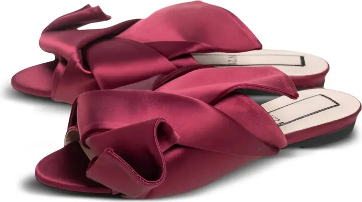 Pre-Owned Twisted Satin Flat Sandals - Image 3