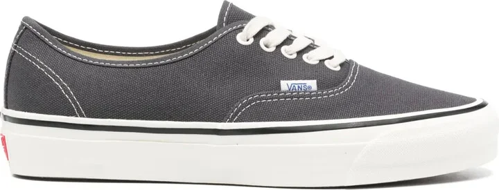 Premium Authentic 44 sneakers
