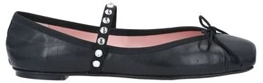 Pretty Ballerinas Woman Ballet flats