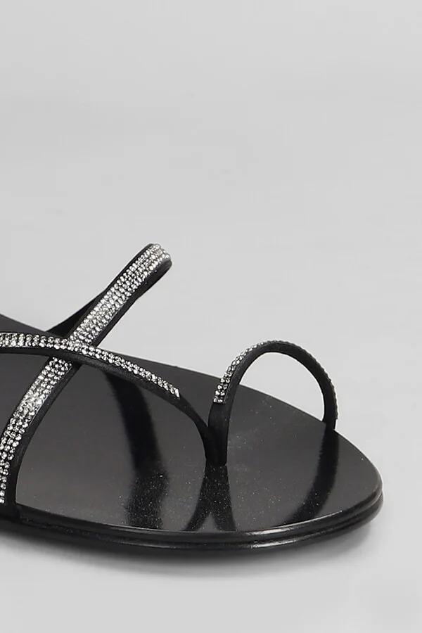Pretty Flats In Black Leather - Image 5