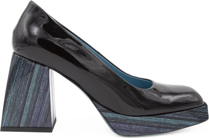 Prima Pump Black Vernice Sky