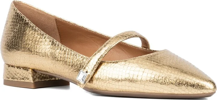 Priya Pointed Toe Mary Jane Flat