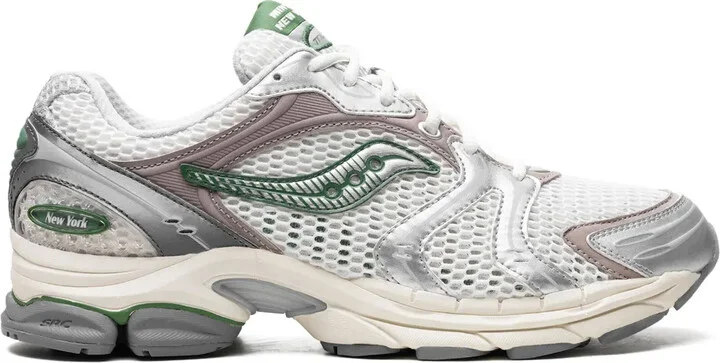 Pro Grid Triumph 4 "Minted NY" sneakers