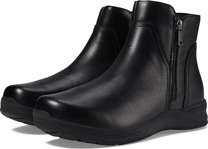 Propet Delphi Women's Boots Black : 7 M (B), Leather