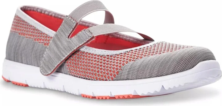 Propet Travelwalker SlipOn