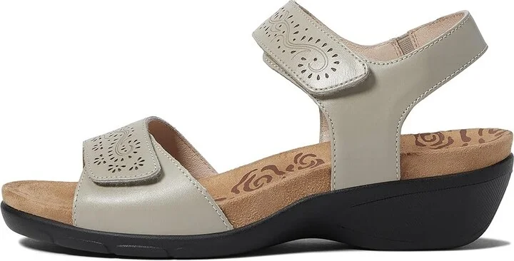 Propet Wanda Women's Shoes Cream : 6 XX (4E), Leather - Image 5